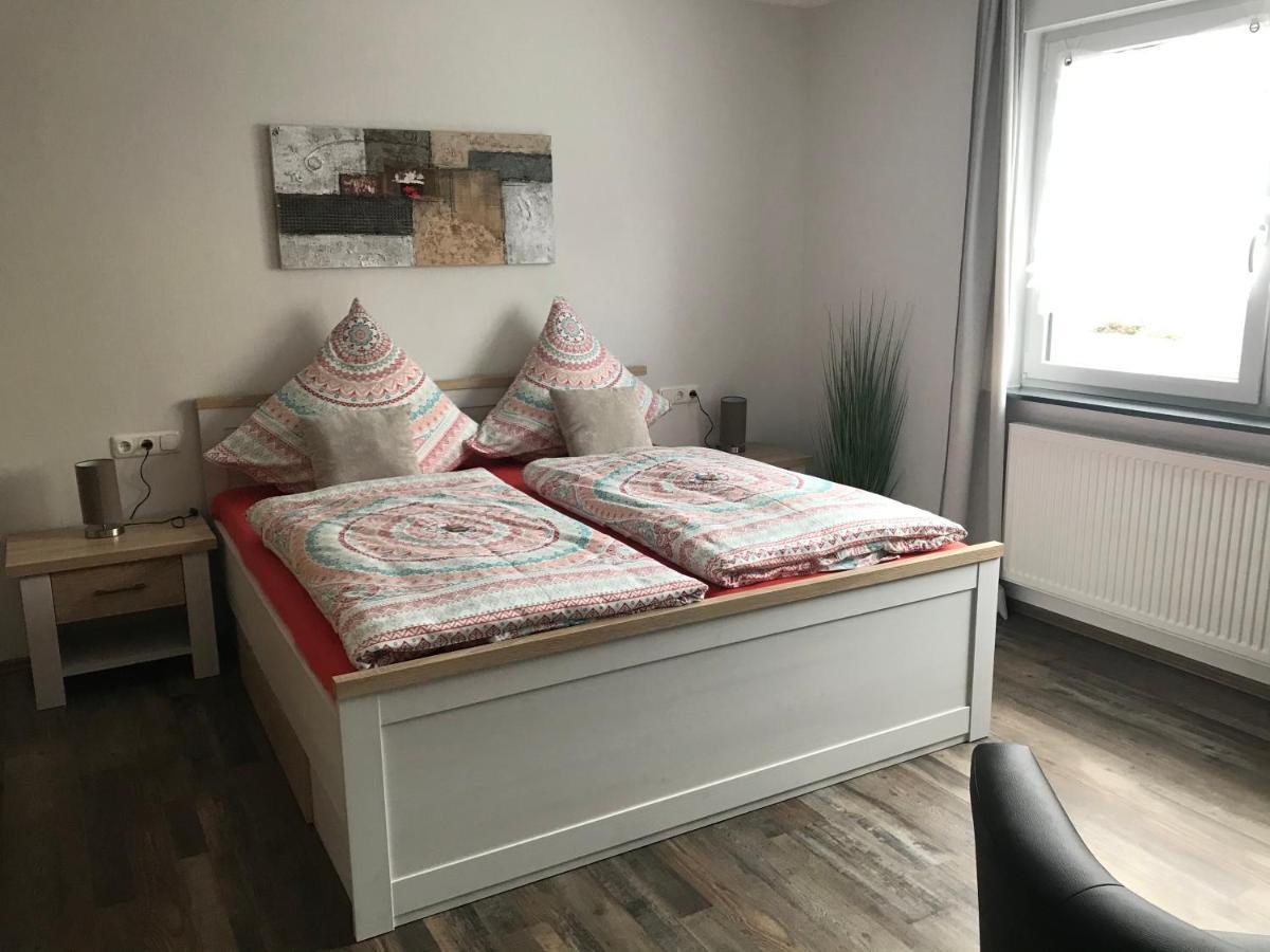 Ferien-/Monteurwohnung Am Ring Steinau an der Straße Esterno foto